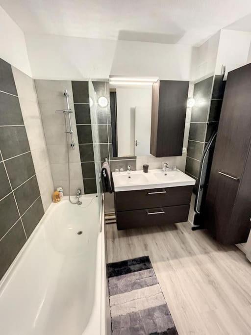 Apartament Le Panoramique - Sublime Vue Sur La Cite Carcassonne Zewnętrze zdjęcie